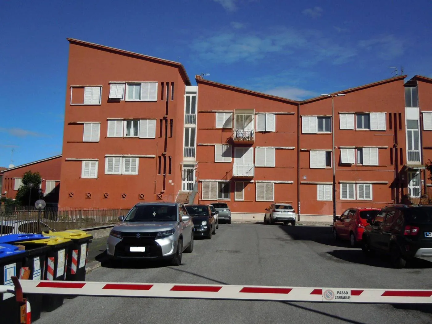 3 bedrooms apartment near Metromare station