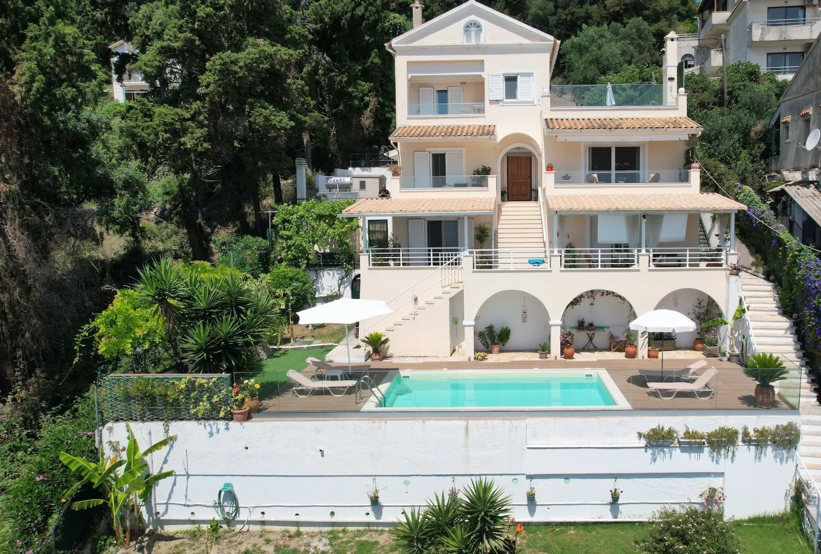 Achilleion scenic Villa