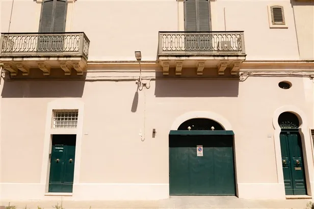 9 rooms terraced house