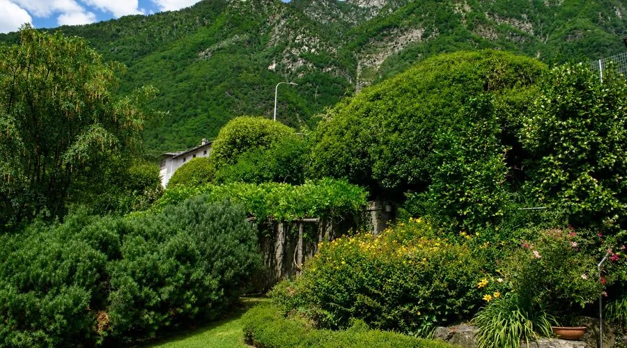 48 rooms Hotel in Chiavenna, Italy