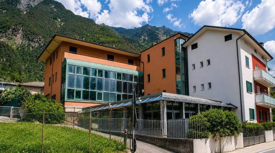 48 rooms Hotel in Chiavenna, Italy
