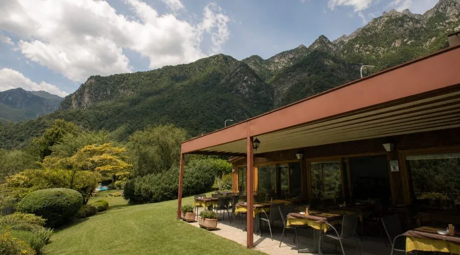 48 rooms Hotel in Chiavenna, Italy