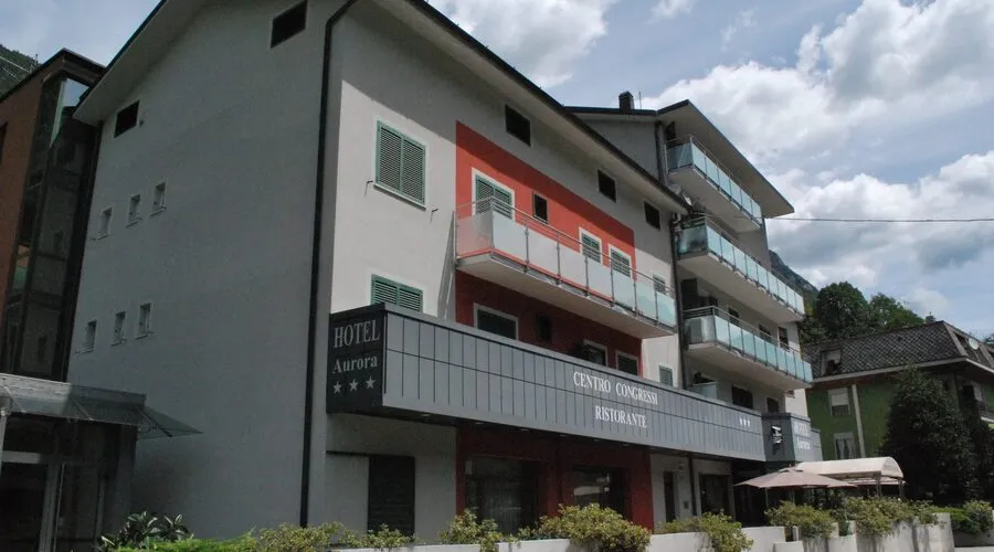 48 rooms Hotel in Chiavenna, Italy