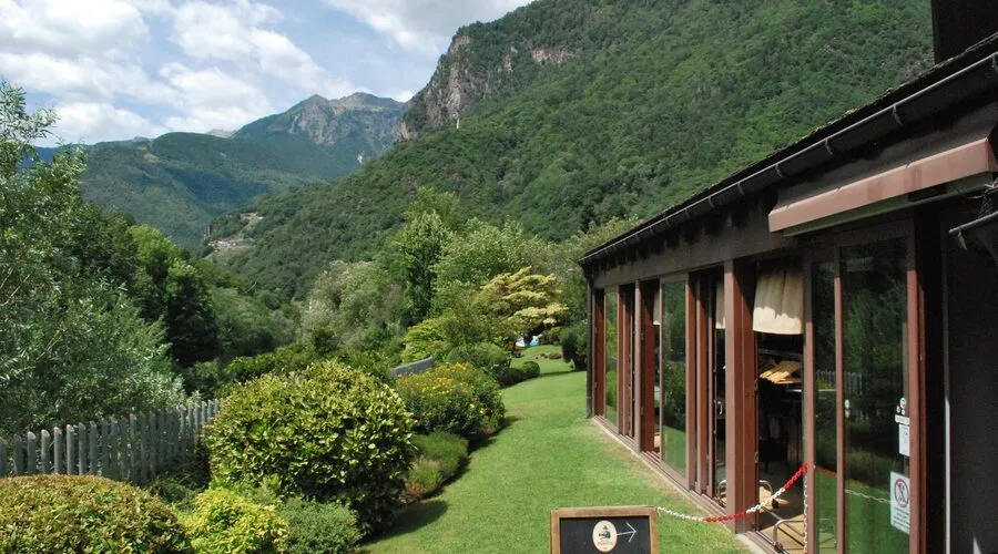 48 rooms Hotel in Chiavenna, Italy