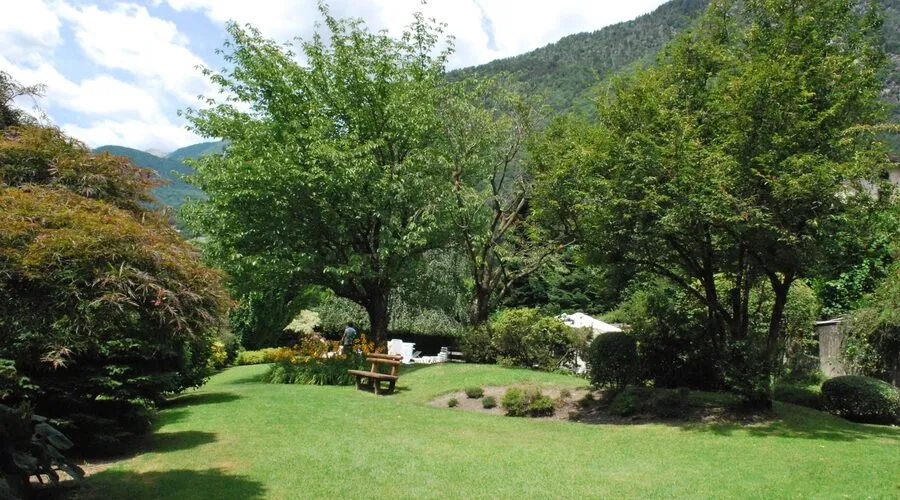 48 rooms Hotel in Chiavenna, Italy