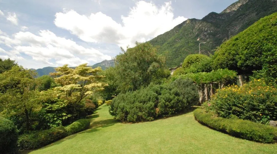 48 rooms Hotel in Chiavenna, Italy
