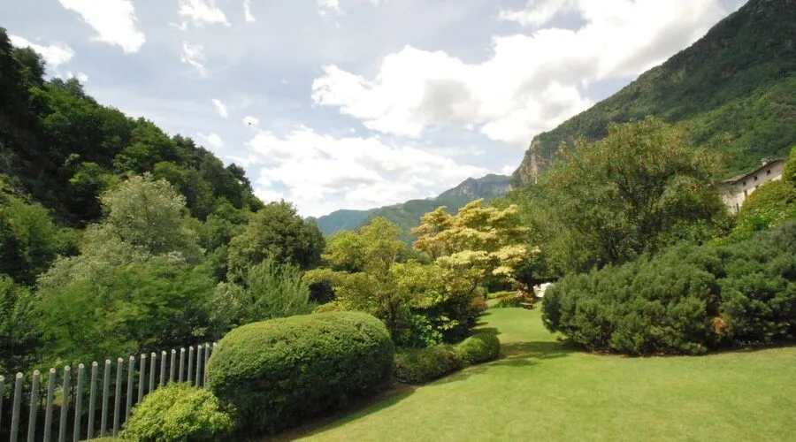 48 rooms Hotel in Chiavenna, Italy