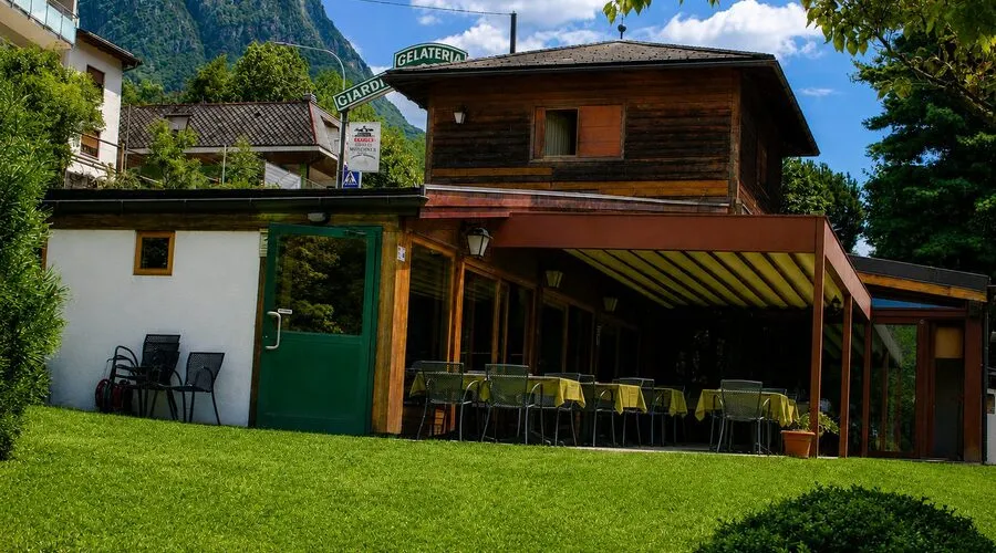 48 rooms Hotel in Chiavenna, Italy