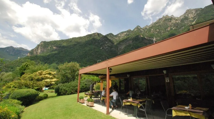 48 rooms Hotel in Chiavenna, Italy