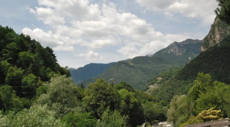 48 rooms Hotel in Chiavenna, Italy