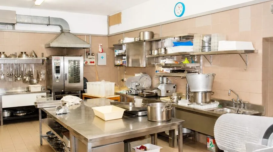 48 rooms Hotel in Chiavenna, Italy