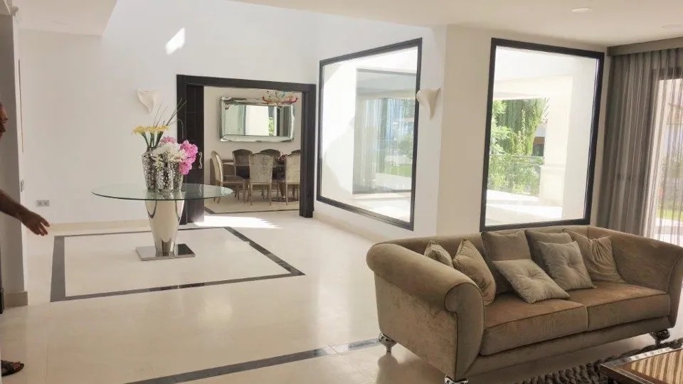 Villa for sale in Marbella Golden Mile