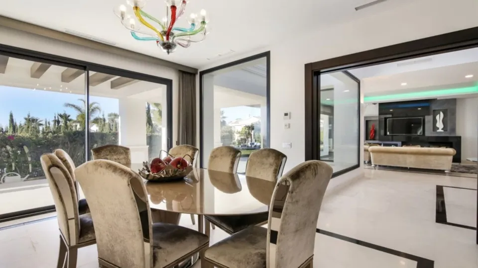 Villa for sale in Marbella Golden Mile