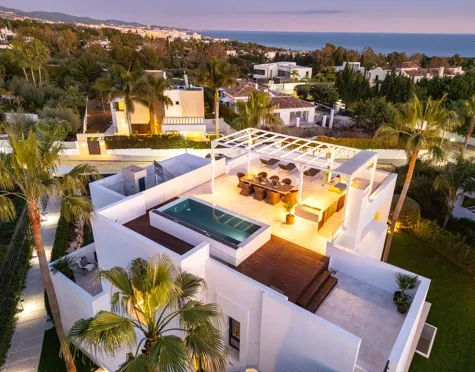 Villa for sale in Marbella Golden Mile