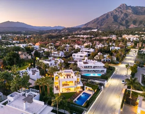 Villa for sale in Marbella Golden Mile