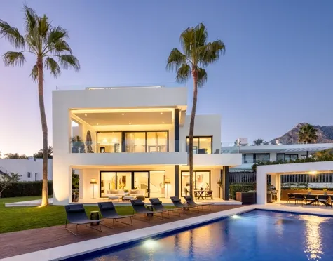 Villa for sale in Marbella Golden Mile