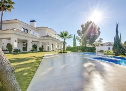 Villa for sale in Marbella Golden Mile
