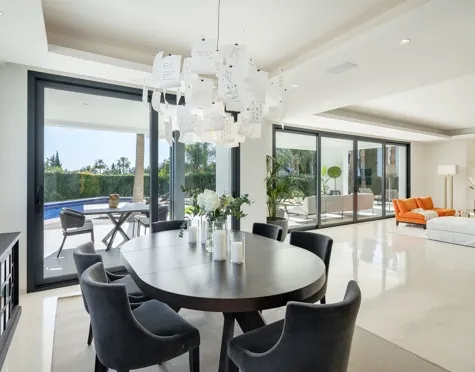 Villa for sale in Marbella Golden Mile