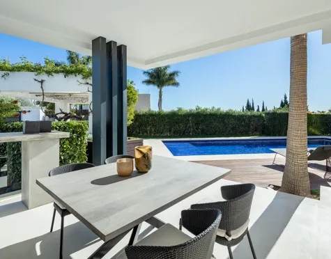 Villa for sale in Marbella Golden Mile
