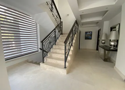 Villa for sale in Marbella Golden Mile