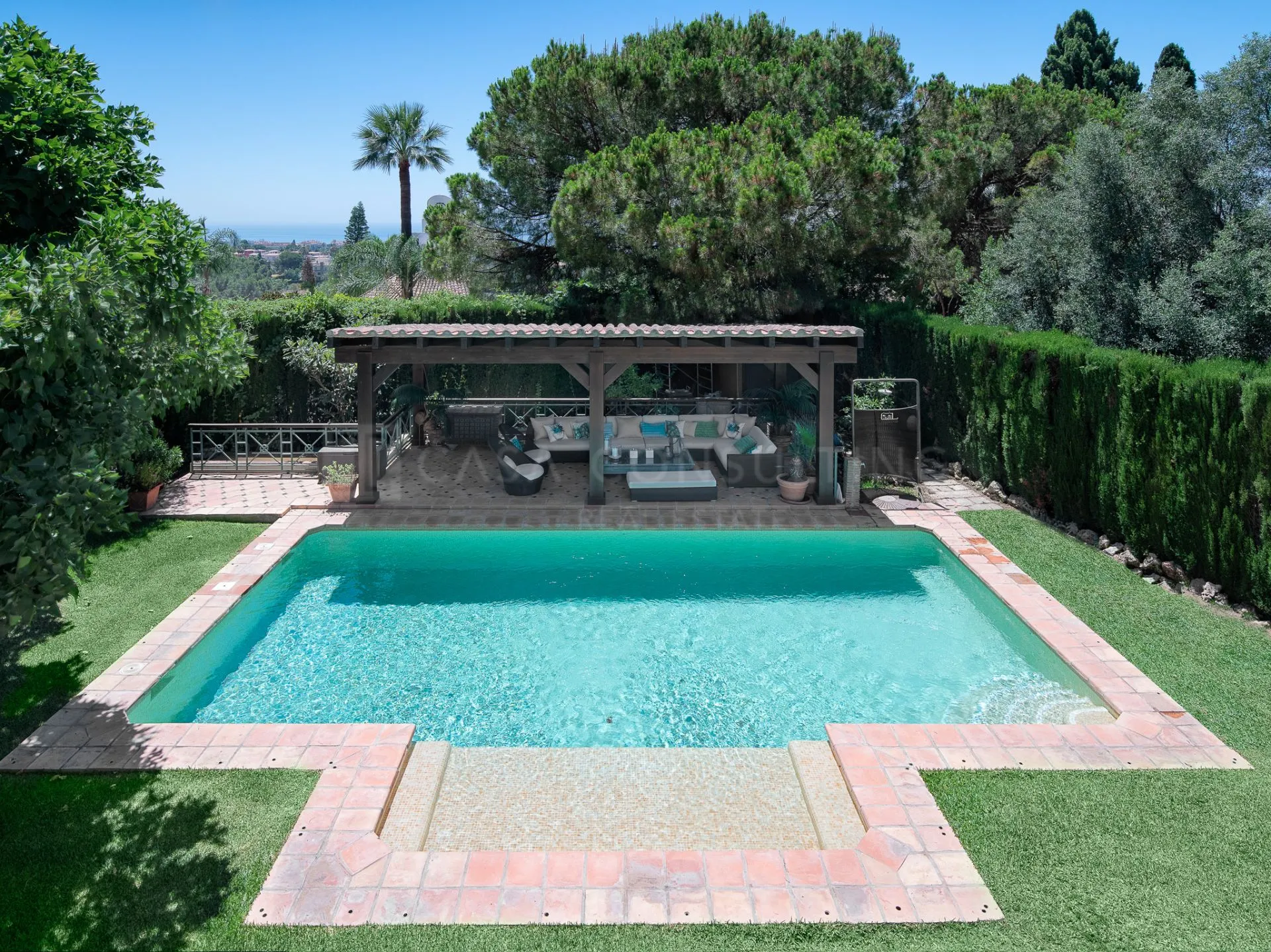 6 bedrooms villa in Sierra Blanca, Marbella