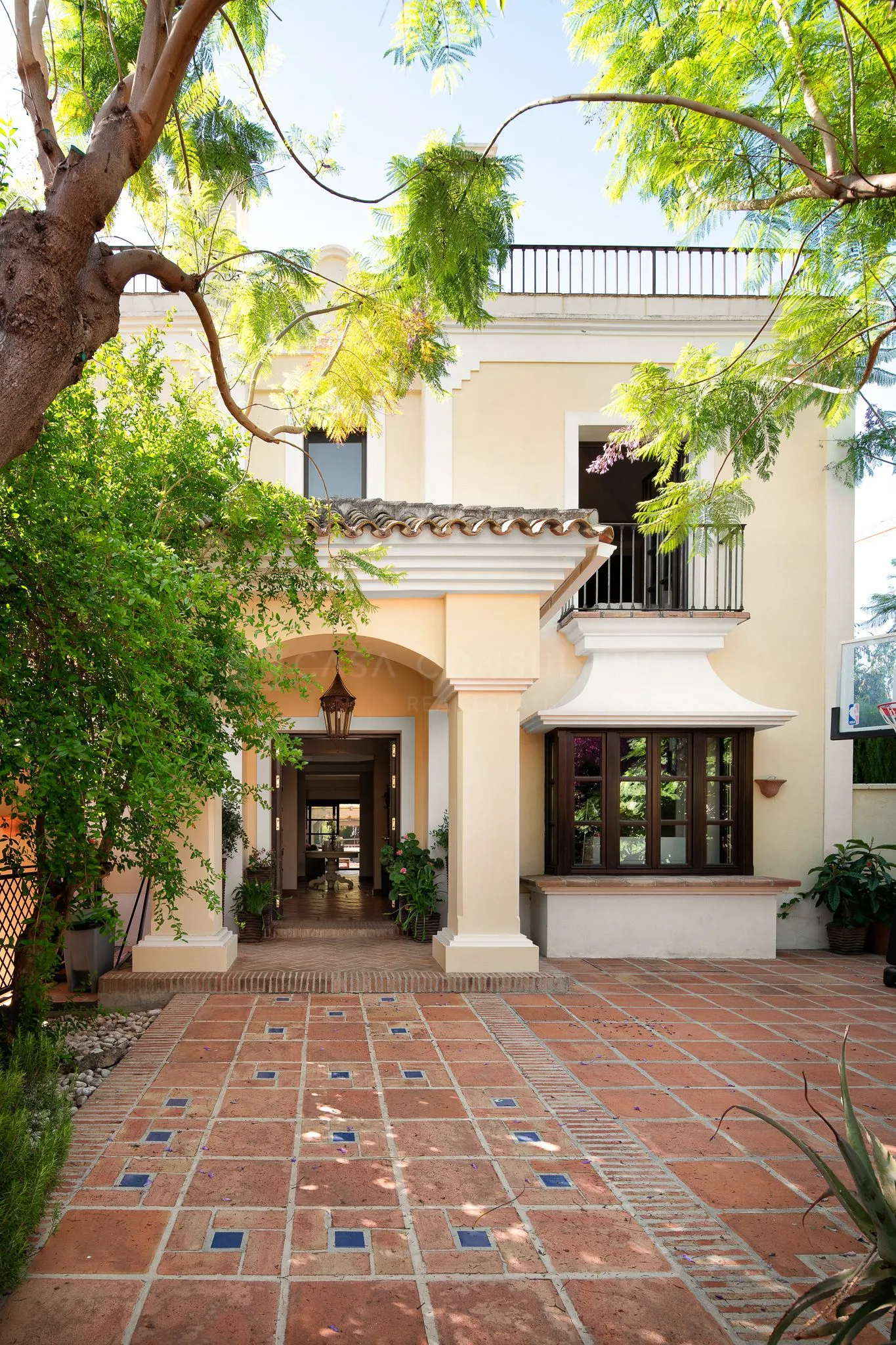 6 bedrooms villa in Sierra Blanca, Marbella