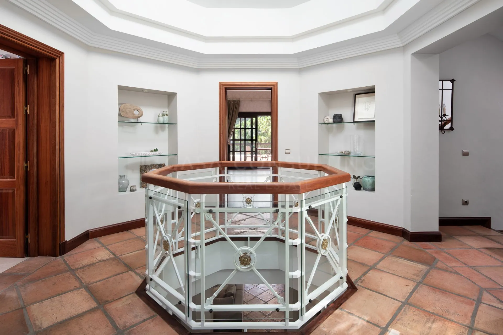 6 bedrooms villa in Sierra Blanca, Marbella