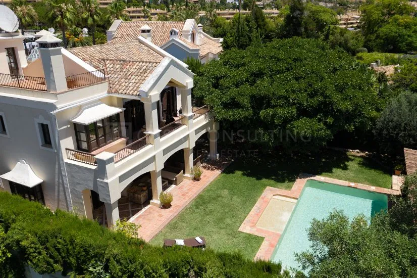 6 bedrooms villa in Sierra Blanca, Marbella