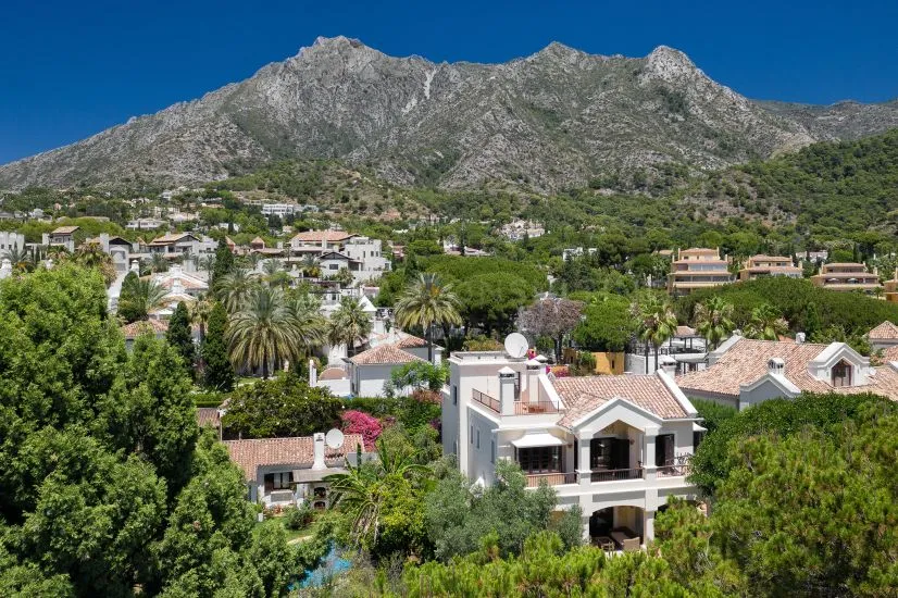 6 bedrooms villa in Sierra Blanca, Marbella