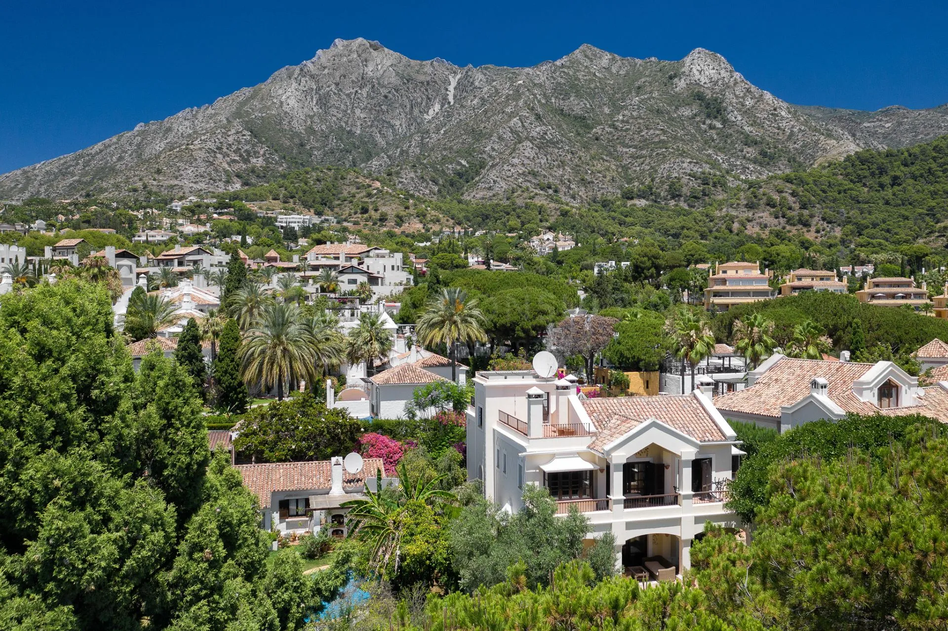 6 bedrooms villa in Sierra Blanca, Marbella